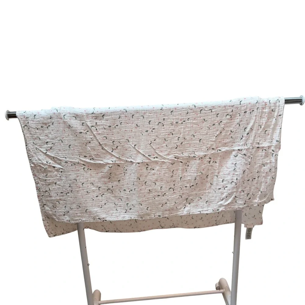 Pottery Barn Kids Organic Cotton Muslin Swaddle Blanket Floral Pink White 47x47‎